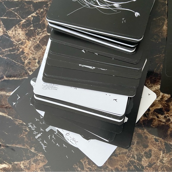 Dark Days Tarot - Picture 9 of 9